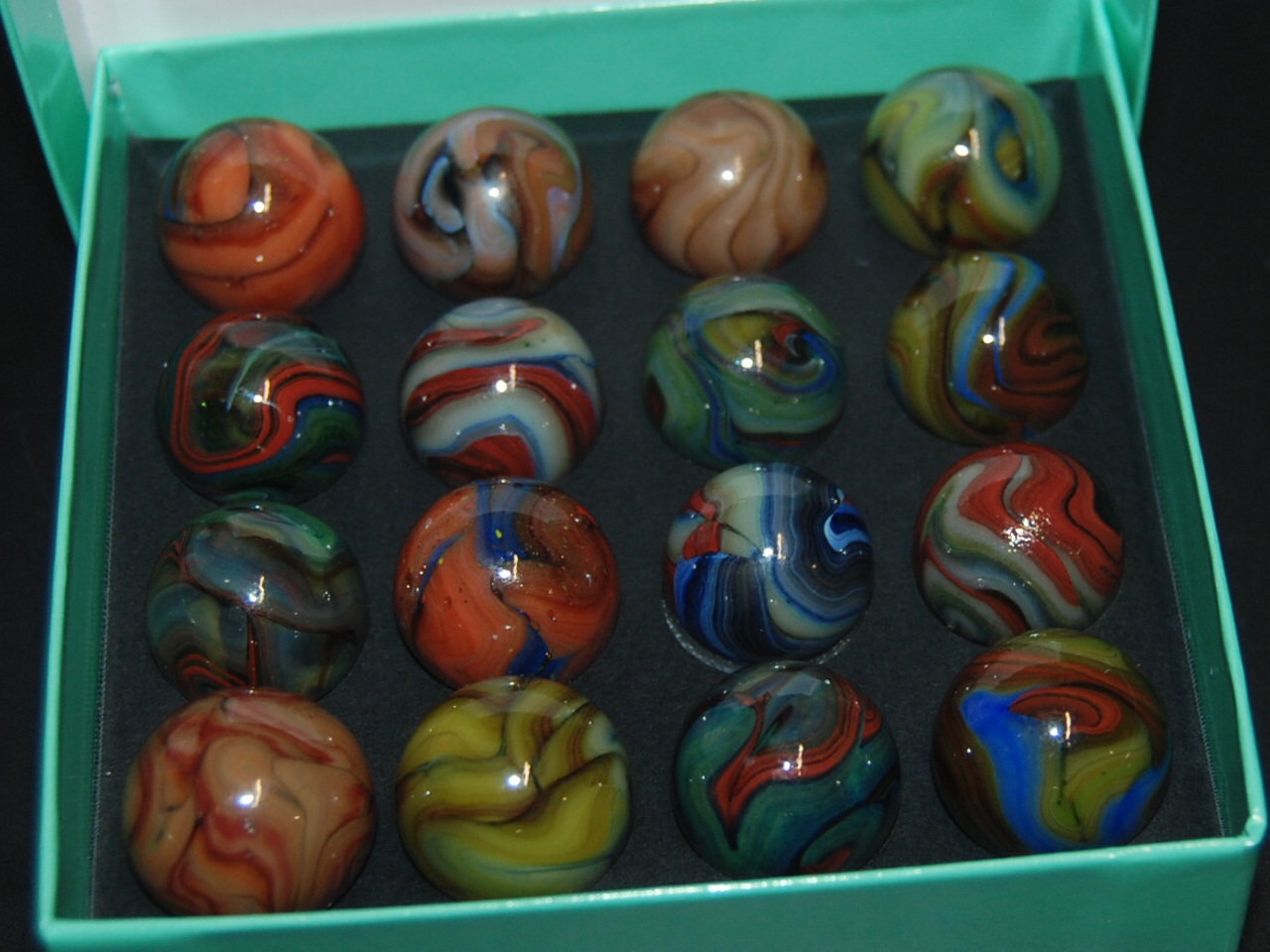 Details about   40 Beautiful Jabo Classic Swirls  KEEPER Marbles  1999-2007 